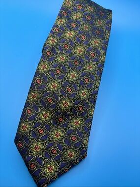 Geoff‎ Nicholson 100% Silk Men's Tie Italy Blue Background & Green Geometric 61"